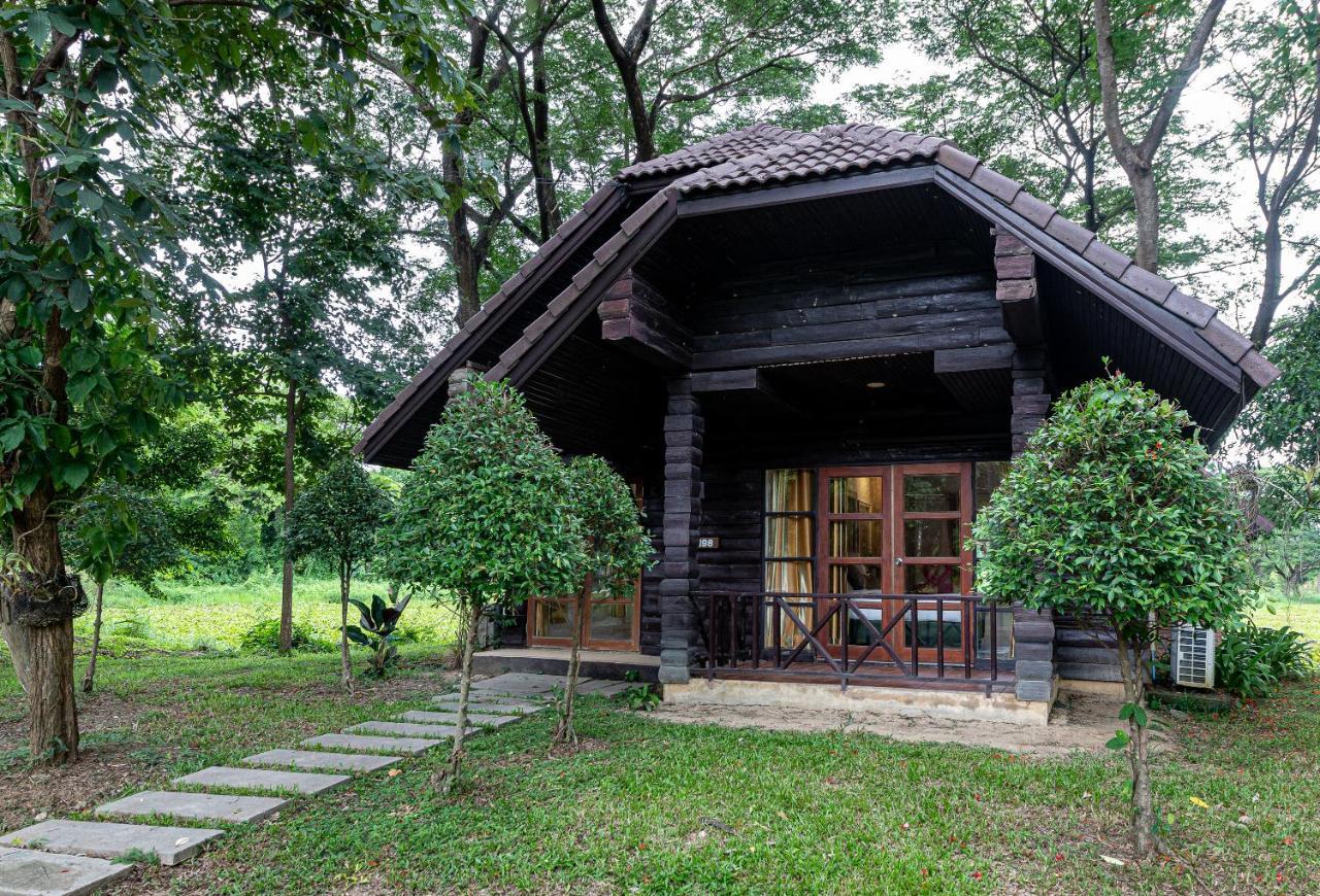 The Legacy River Kwai Resort Канчанабури Екстериор снимка