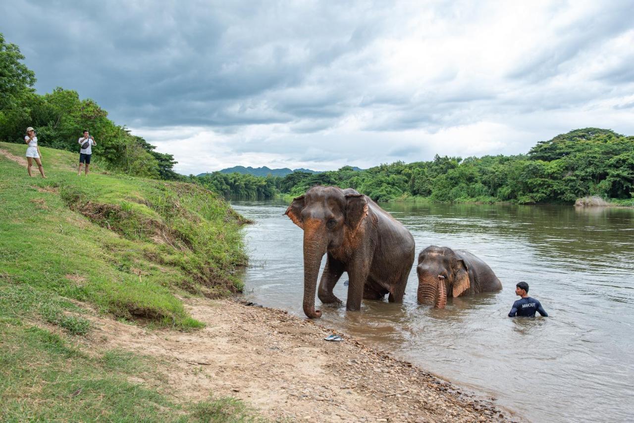 The Legacy River Kwai Resort Канчанабури Екстериор снимка