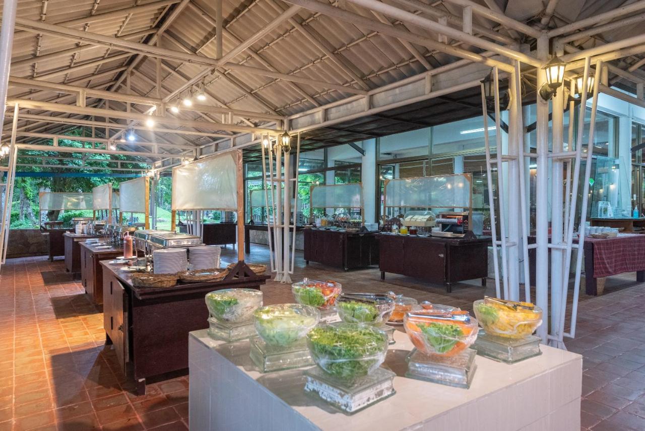 The Legacy River Kwai Resort Канчанабури Екстериор снимка