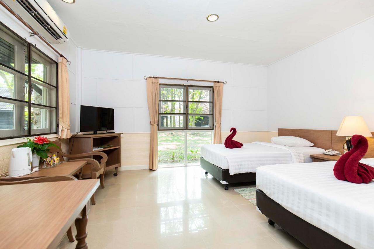 The Legacy River Kwai Resort Канчанабури Екстериор снимка