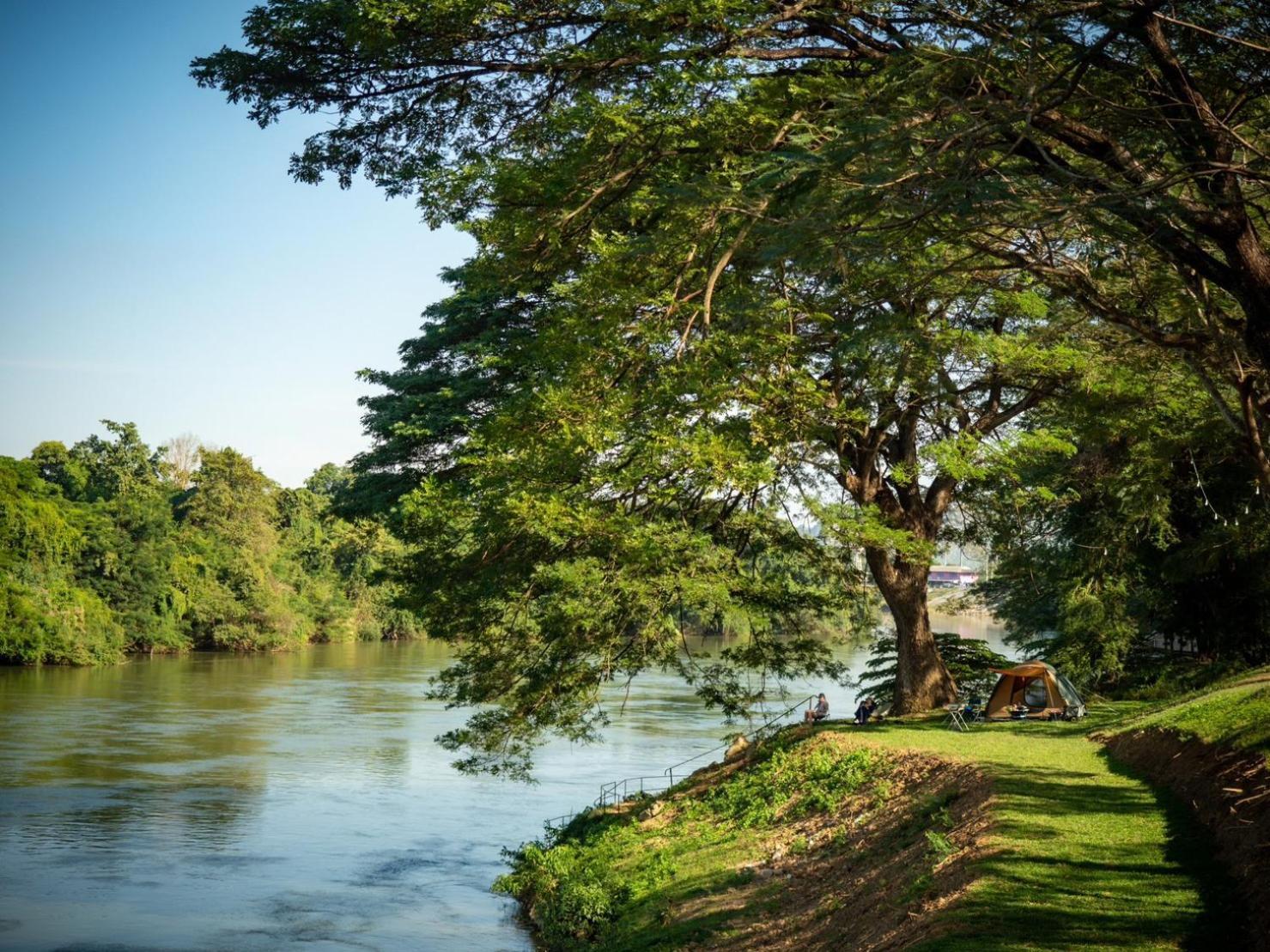 The Legacy River Kwai Resort Канчанабури Екстериор снимка
